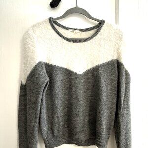 Tularosa Fuzzy Sweater Size Small